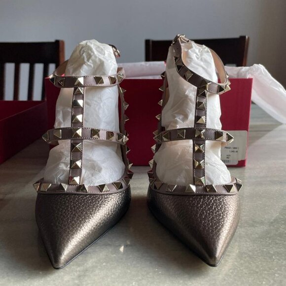 Valentino Garavani Rockstud Cage Leather Pumps with Studs **BRAND NEW** - Picture 8 of 9